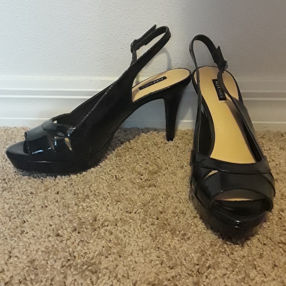 Open toe sling back sandal